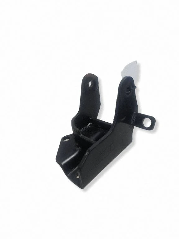 Engine mounting bracket