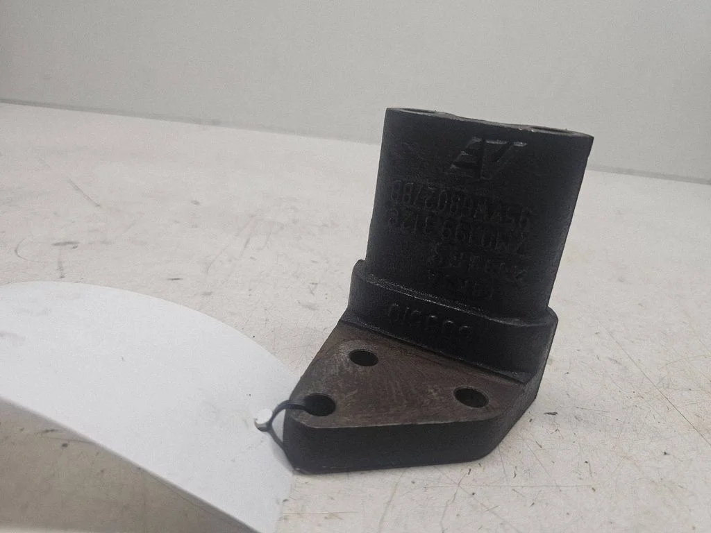 Engine mounting bracket – Seat Alhambra (Mk1) (1996-2010)