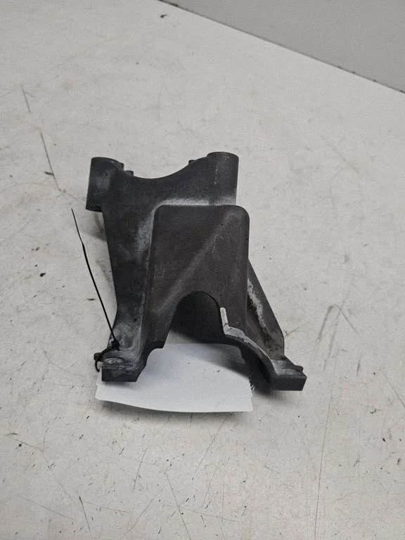 Engine mounting bracket 9638770480