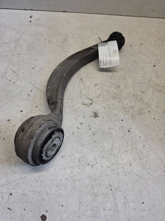 Front lower control arm/wishbone 3C256