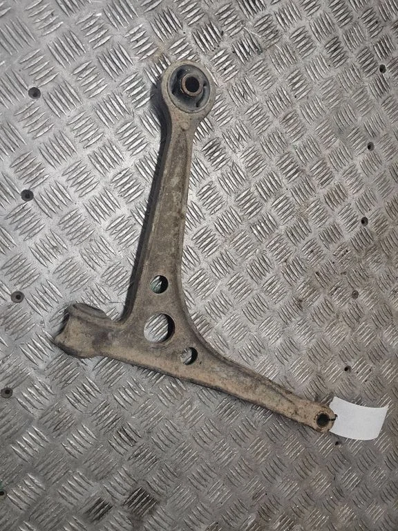 Front lower control arm/wishbone – right
