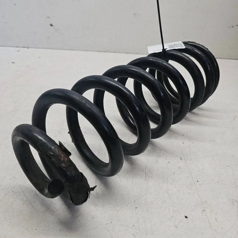 Rear coil spring – Jaguar XE (2015-)