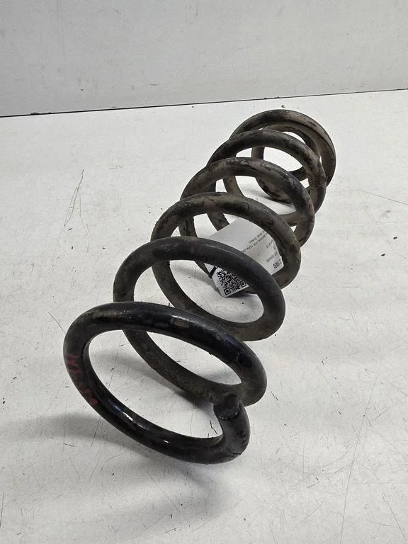 Rear coil spring – Jaguar XE (2015-)