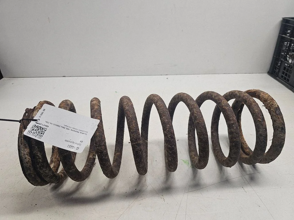 Rear coil spring – Land Rover Discovery (1989-1998)