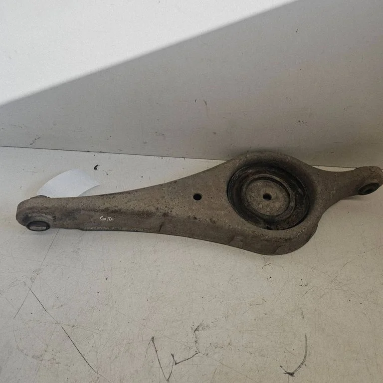 Tagumine ülemine õõtshoob 6G915B718BAA