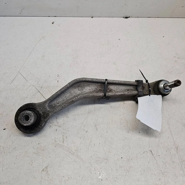 Rear upper control arm/wishbone – rear right