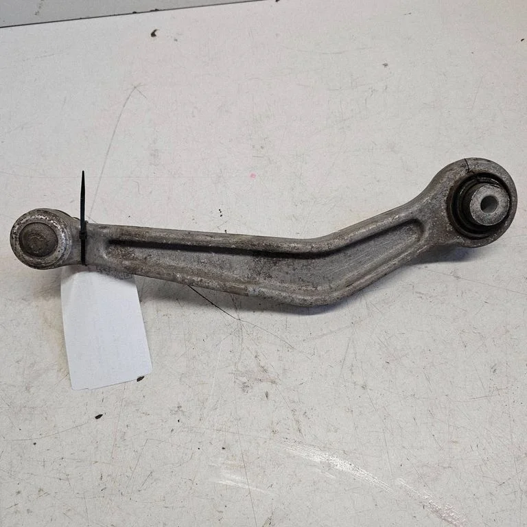Rear upper control arm/wishbone – rear left