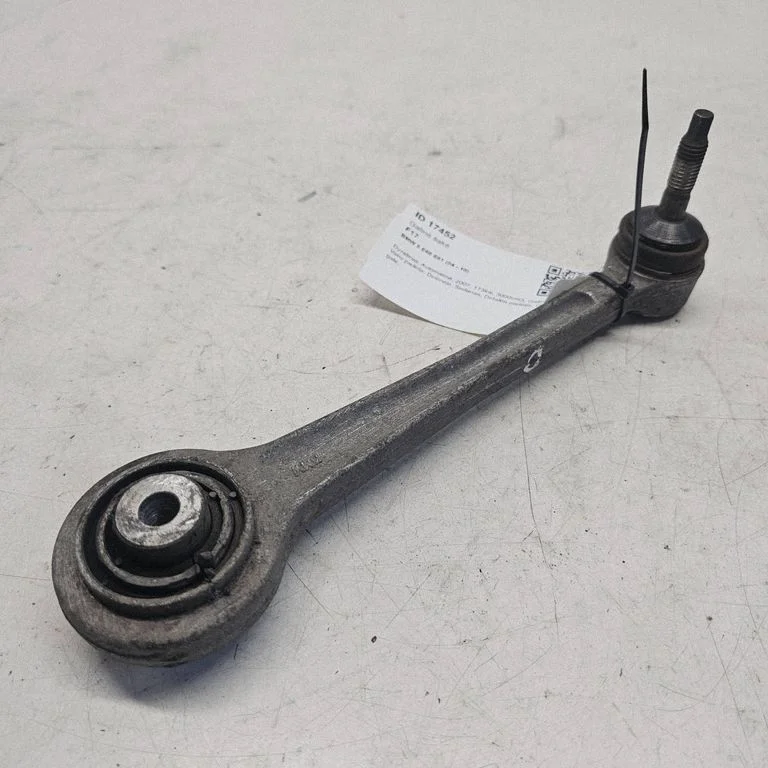Rear upper control arm/wishbone – rear right