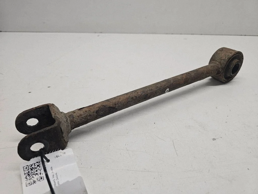 Rear upper control arm/wishbone – right