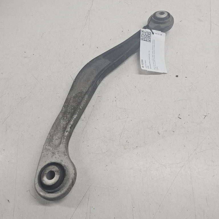 Rear upper control arm/wishbone – right