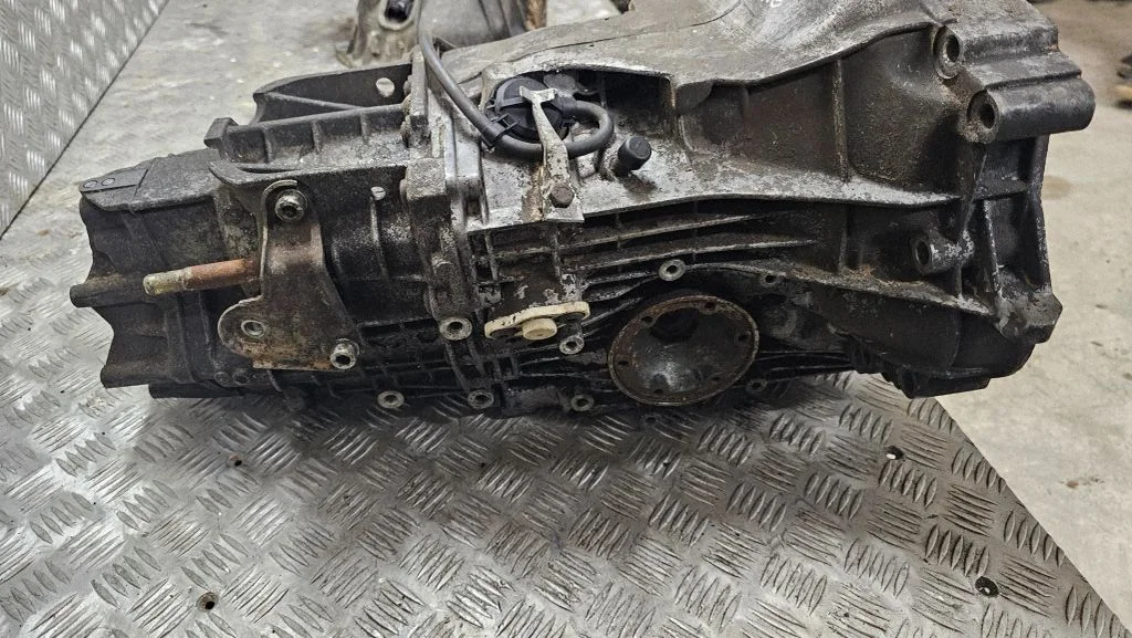 Mechaninė 5 pavarų dėžė