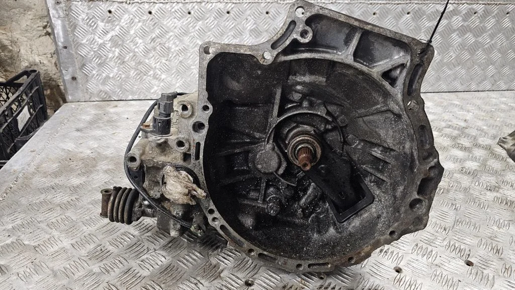 Mechaninė 5 pavarų dėžė
