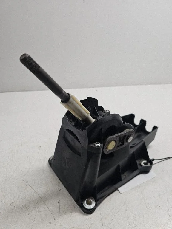 Pavarų perjungimo mechanizmas (kulisa)