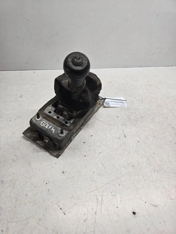 Pavarų perjungimo mechanizmas (kulisa)
