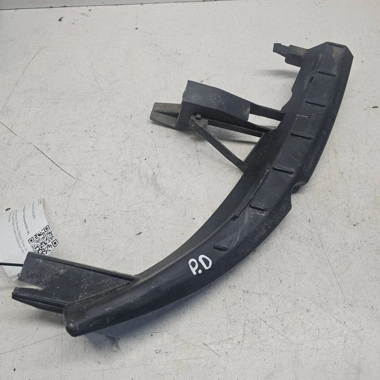 Priekinis laikiklis bamperio