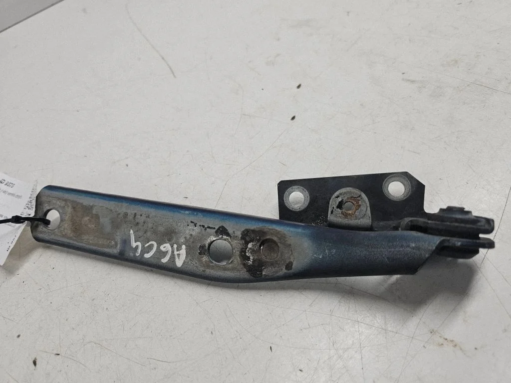 Engine bonnet/hood hinges 4A0823302F
