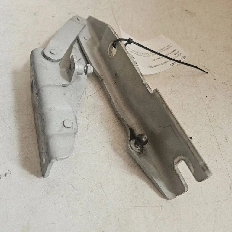 Engine bonnet/hood hinges 008727
