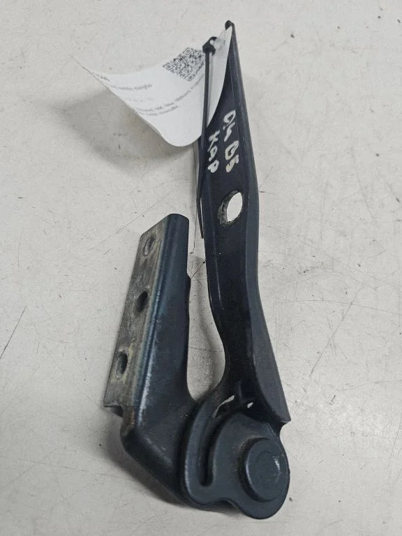 Engine bonnet/hood hinges 8D0823302B