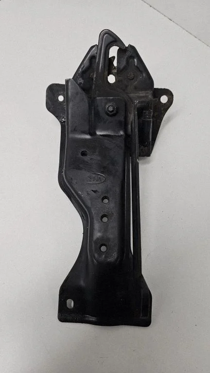 Engine bonnet/hood lock/catch