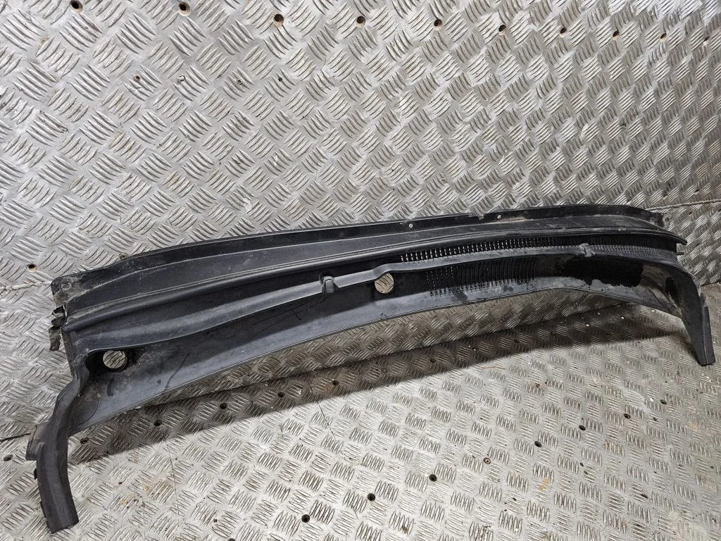 Podszybie (osłona wycieraczek) 861502B000