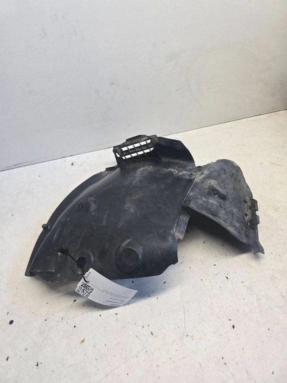 Front wheel arch liner splash guards 8200067074