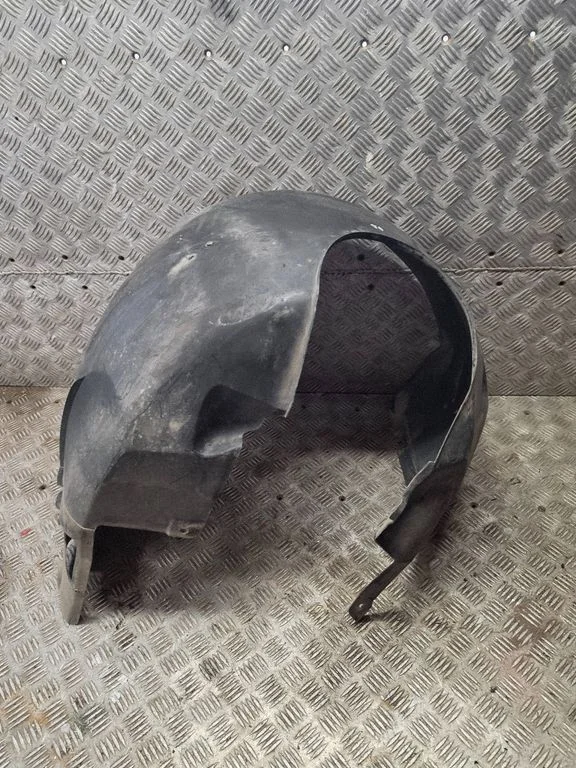 Front wheel arch liner splash guards 51718223376