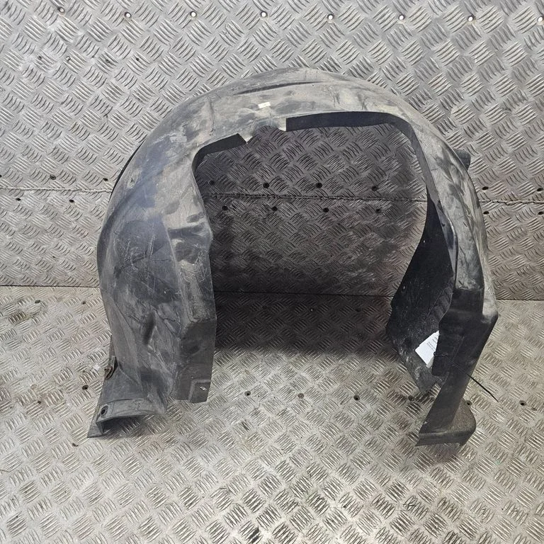 Front wheel arch liner splash guards 8X23166563AE