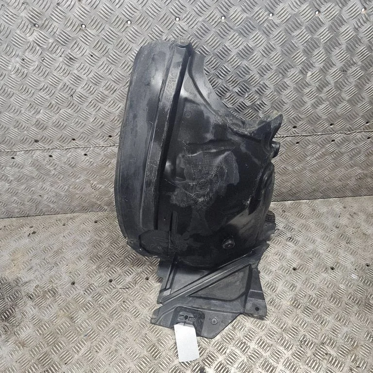 Priekšējais riteņa arkas dubļusargs A2126903030