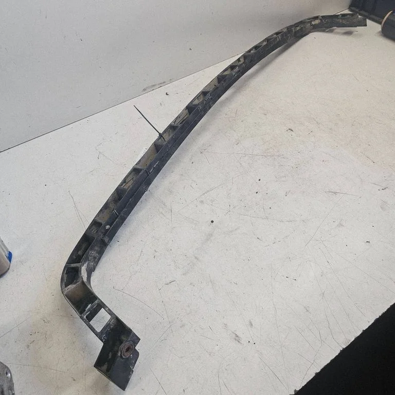 Rear bumper mounting bracket 1T0807861