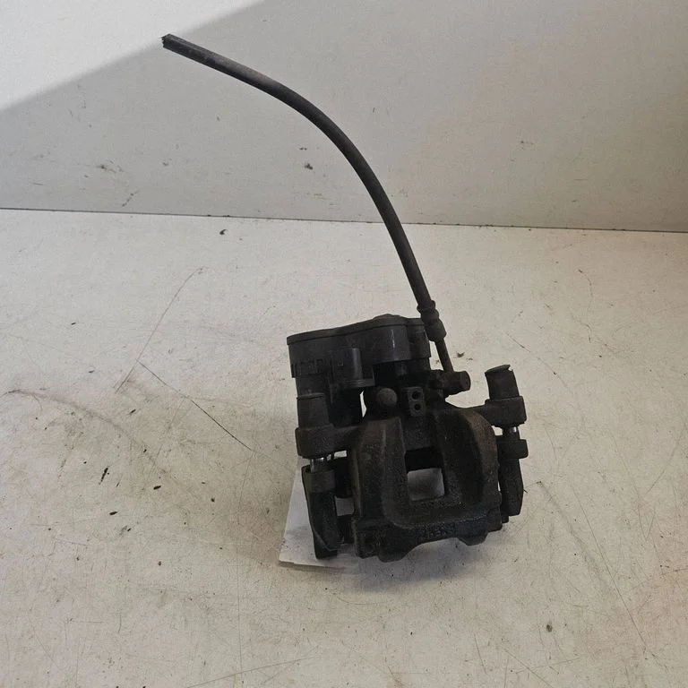 Tagumine pidurisadul FK722K328BC