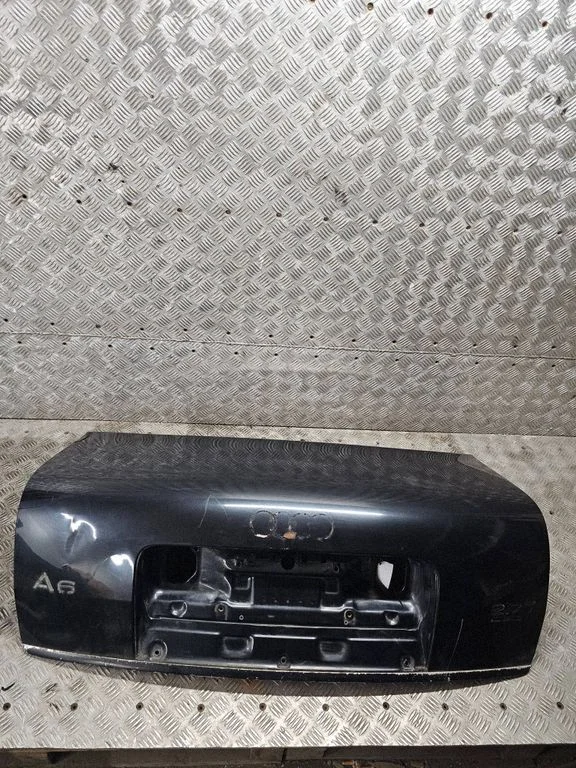 Tailgate/trunk/boot lid – rear