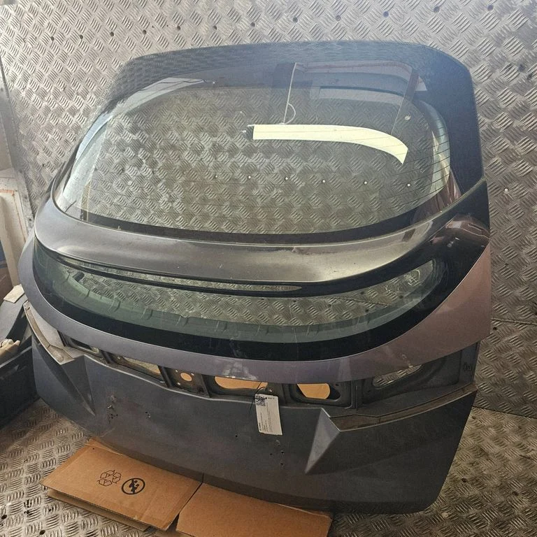 Tailgate/trunk/boot lid