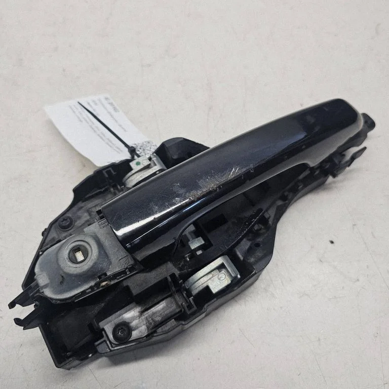 Esiukse välimine käepide FK72224A80AA