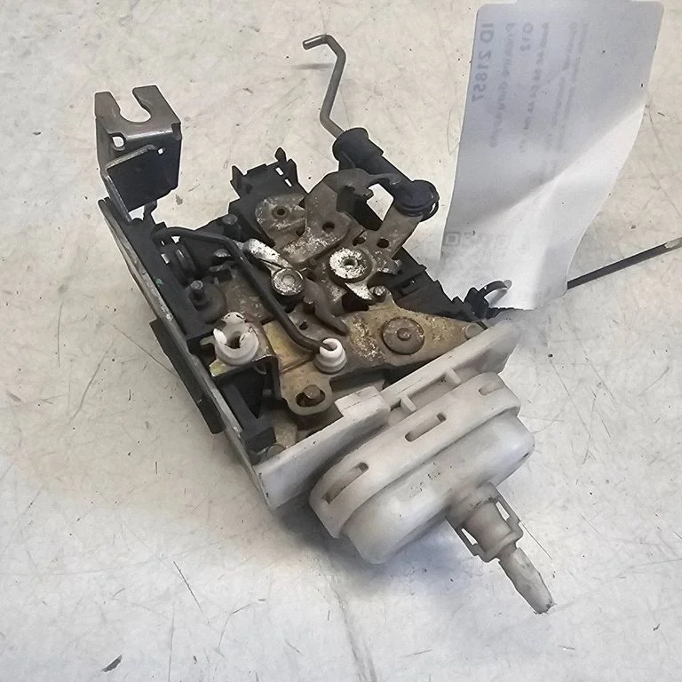 Front door lock 4A1837016J