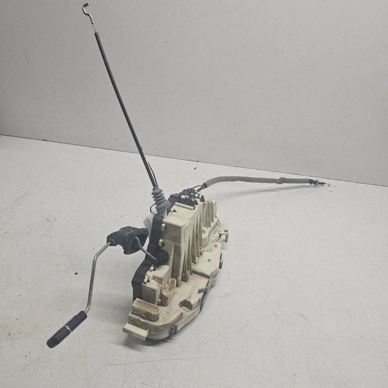Front door lock A2217201635