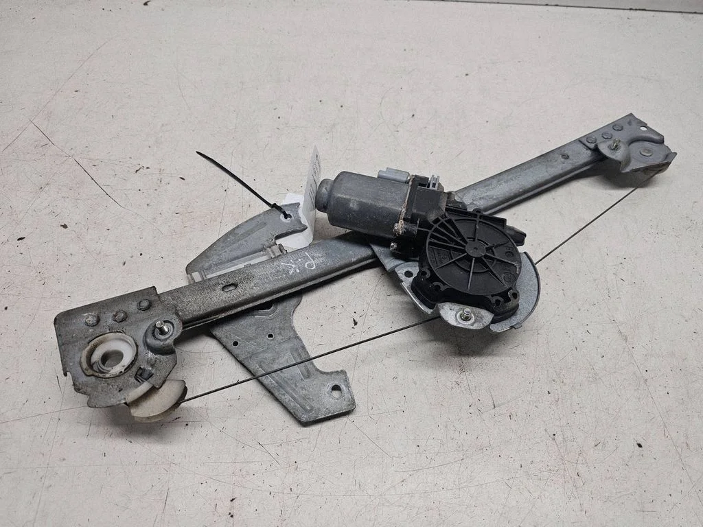 Front door window regulator with motor 69820