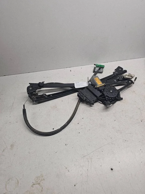 Front door window regulator with motor – Seat Alhambra (Mk1) (1996-2010)