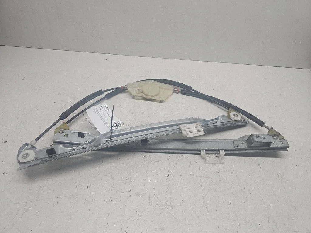 Priekinis el. lango pakėlimo mechanizmas be varikliuko