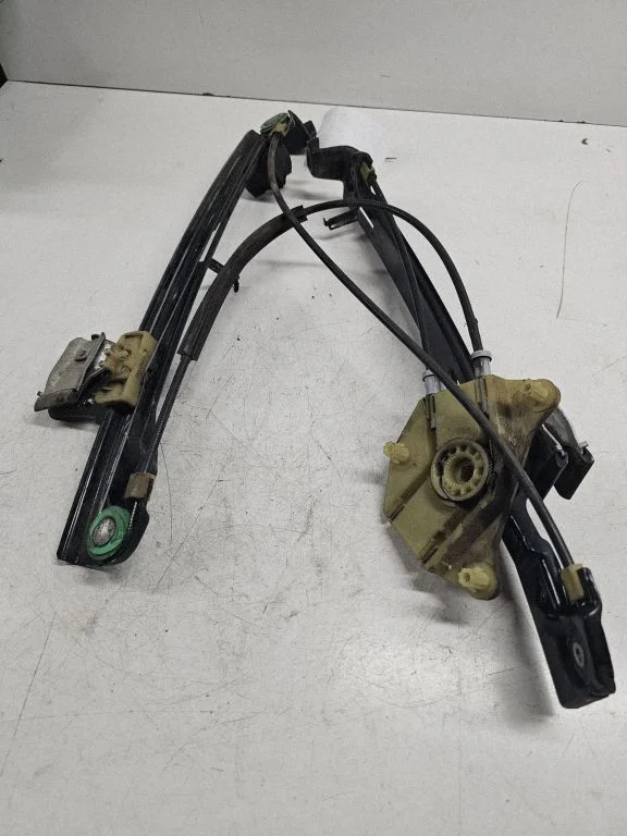 Priekinis el. lango pakėlimo mechanizmas be varikliuko