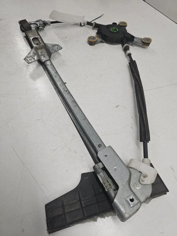 Priekinis el. lango pakėlimo mechanizmas be varikliuko