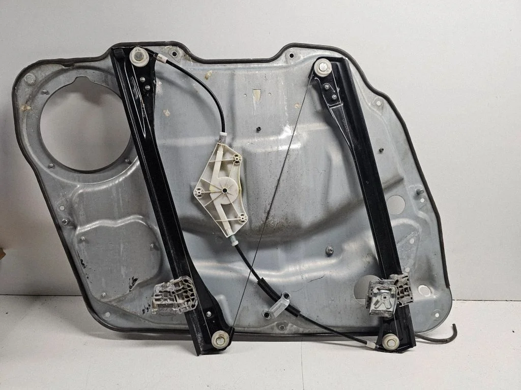 Priekinis el. lango pakėlimo mechanizmas be varikliuko