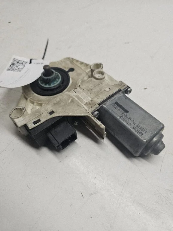 Priekinio lango pakelėjo varikliukas
