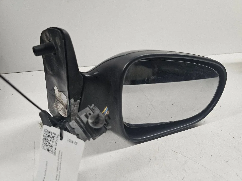 Front door electric wing mirror – right
