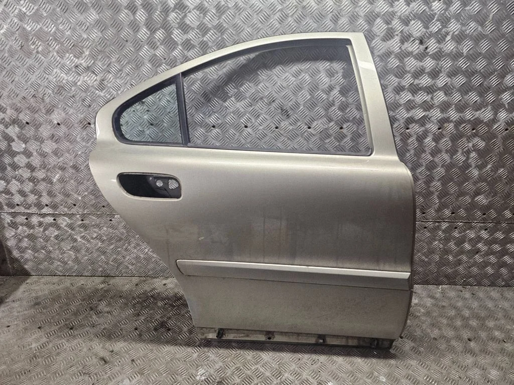 Rear door 1234