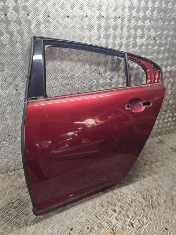 Rear door – rear left