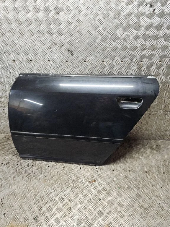 Rear door – rear left