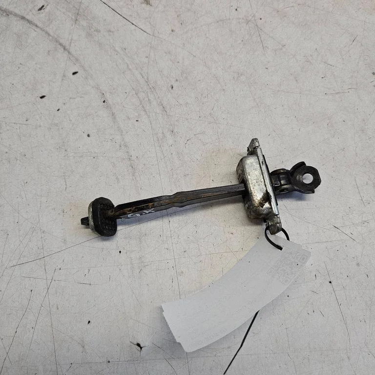 Ribotuvas galinių durų atvėrimo