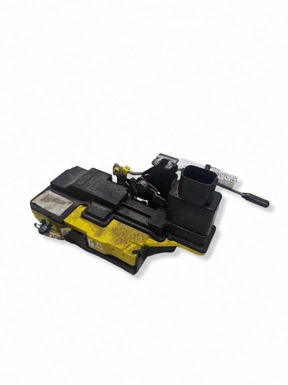 Aizmugurējo durvju slēdzene 8650554