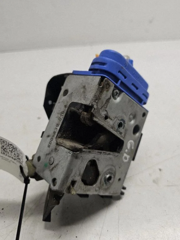 Rear door lock 8D0839016A