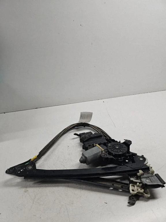 Rear door window regulator with motor – Seat Alhambra (Mk1) (1996-2010)